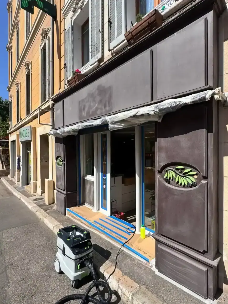 Avant : façade à rénover